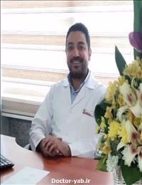 دکتر محمود اکبری