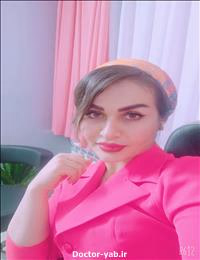 نازنین داودی